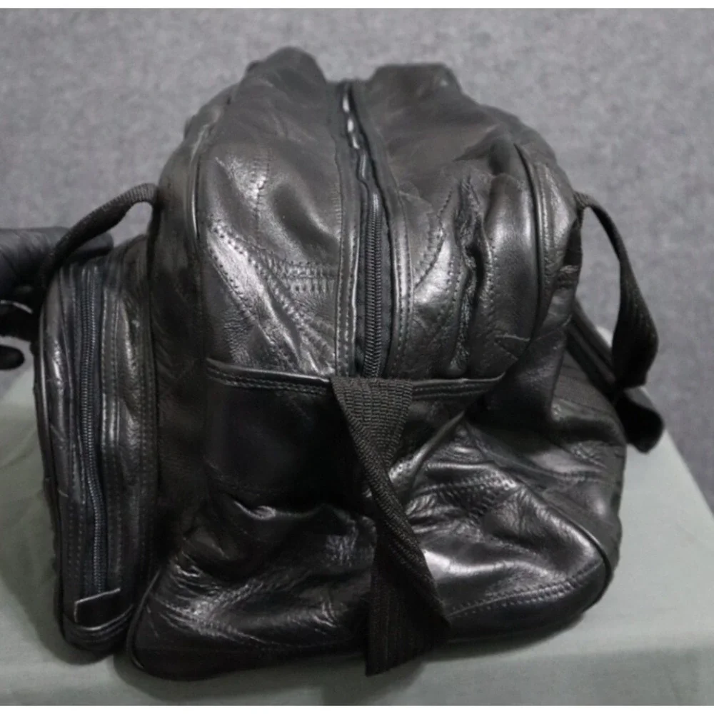 Seville Leather Shoulder Bag Black 18